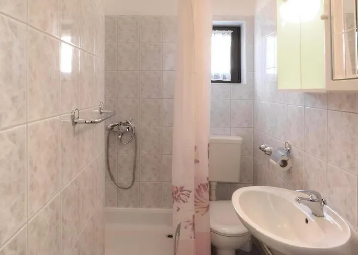 In Mit Eigenem Balkon By Interhome Apartament