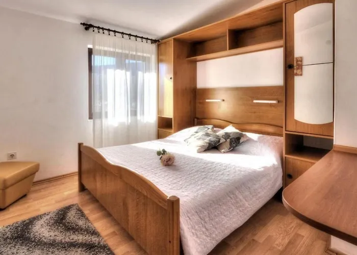 In Mit Eigenem Balkon By Interhome Apartman